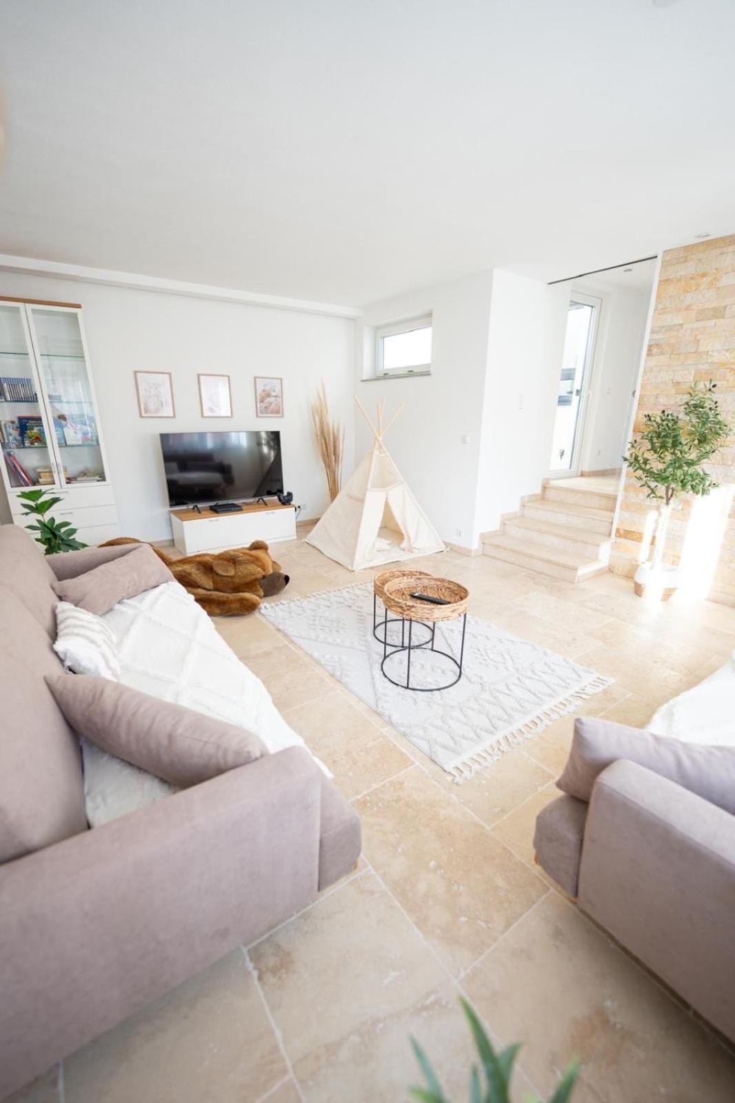 -Stadthaus Ida- Mit Grosser Dachterasse, Am Schlosspark, Luftkurort Kisslegg, Boxspringbetten, Kaffeevollautomat, Smarttv, Familienfreundlich, Grosszuegig, Zentral Kültér fotó